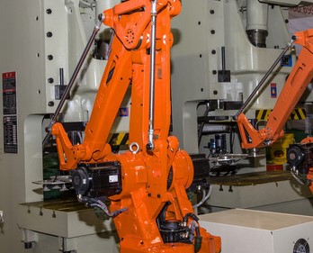 利用EOAT工具和机器人完成工业自动化的挑战